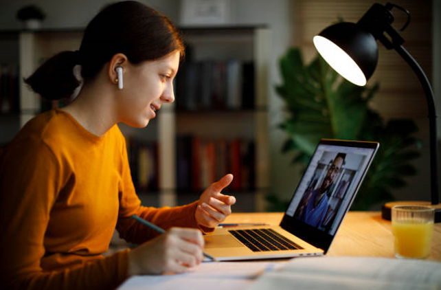 9 Great Career Advantages Of Learning A Second Language With Technology